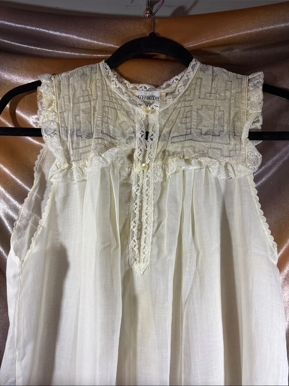 70’s Victorian revival poly blend Cream Lace-Trim girls pajama. 411